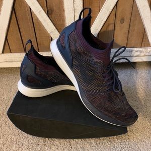 Men’s Light Weight Material Nikes